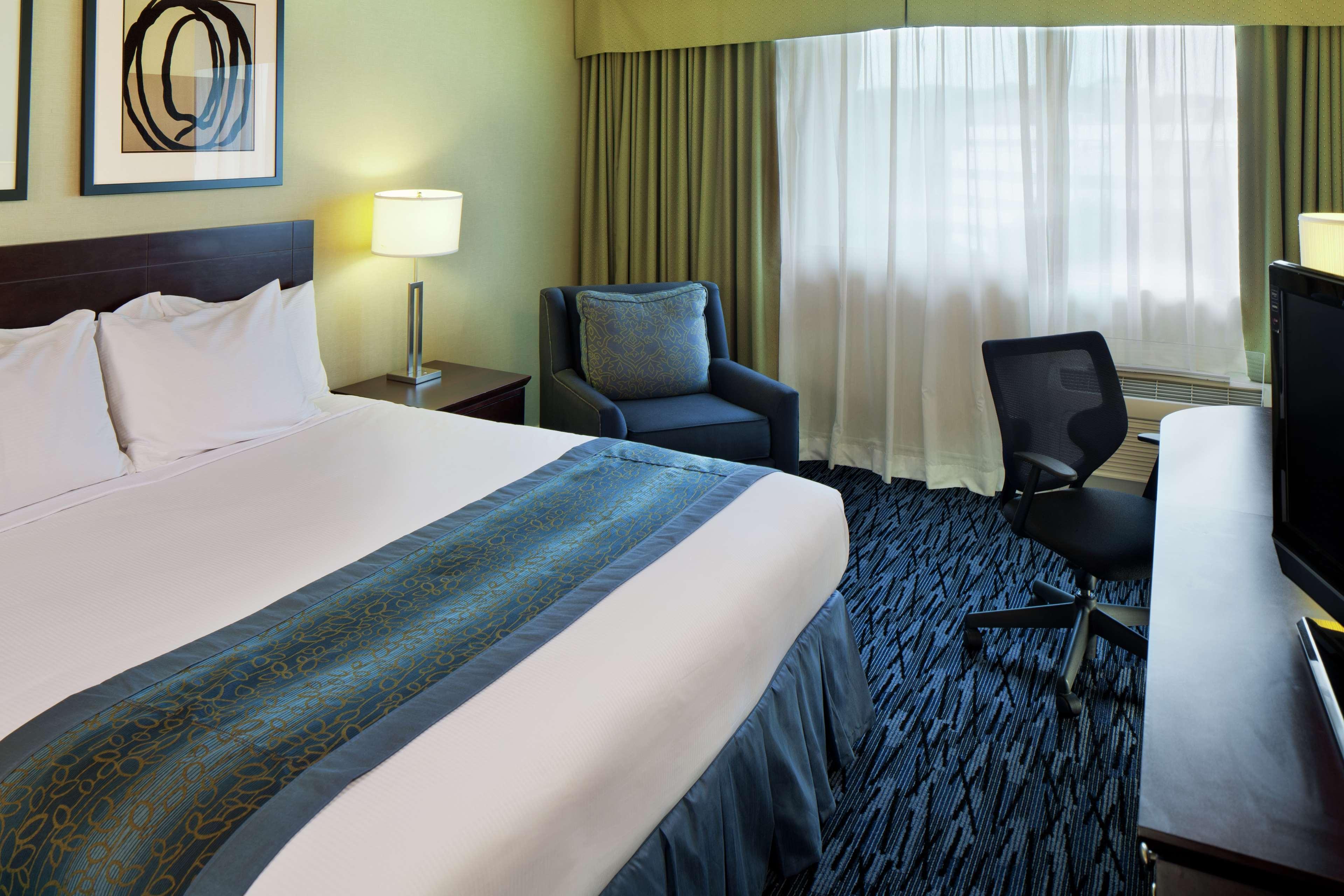 Отель Doubletree By Hilton Норуолк Номер фото