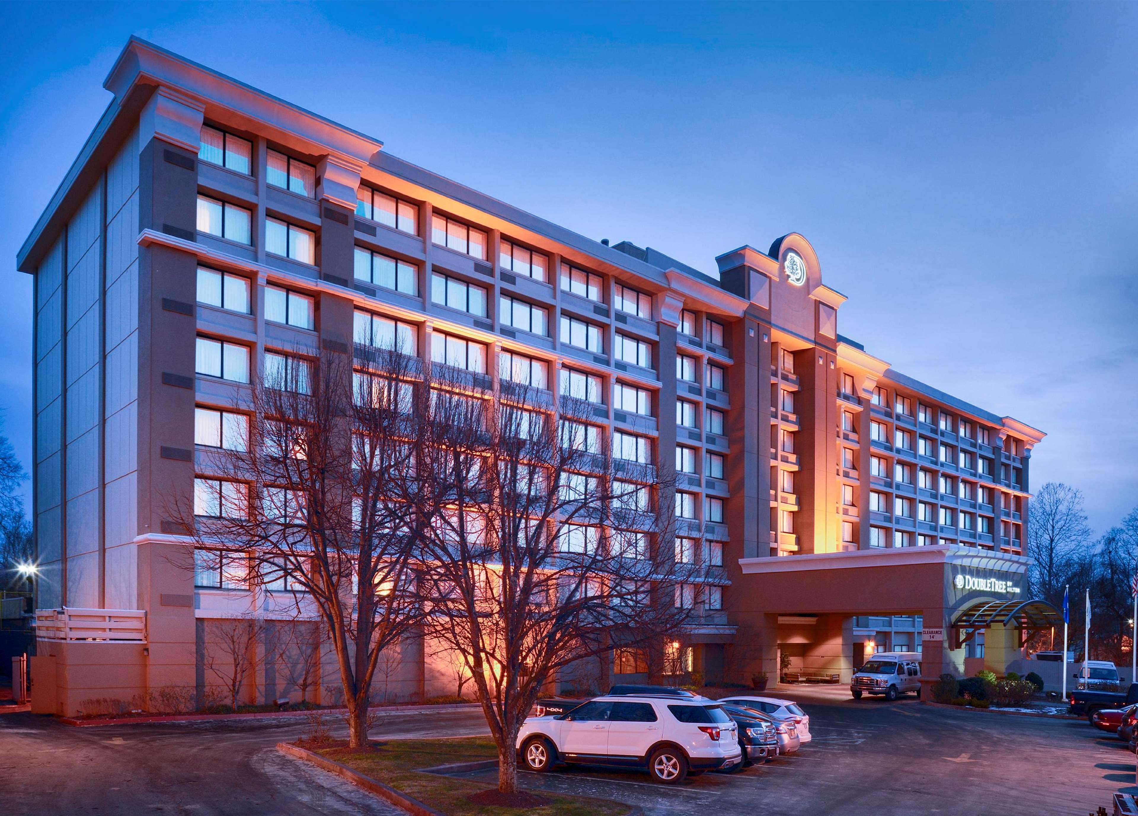 Отель Doubletree By Hilton Норуолк Экстерьер фото