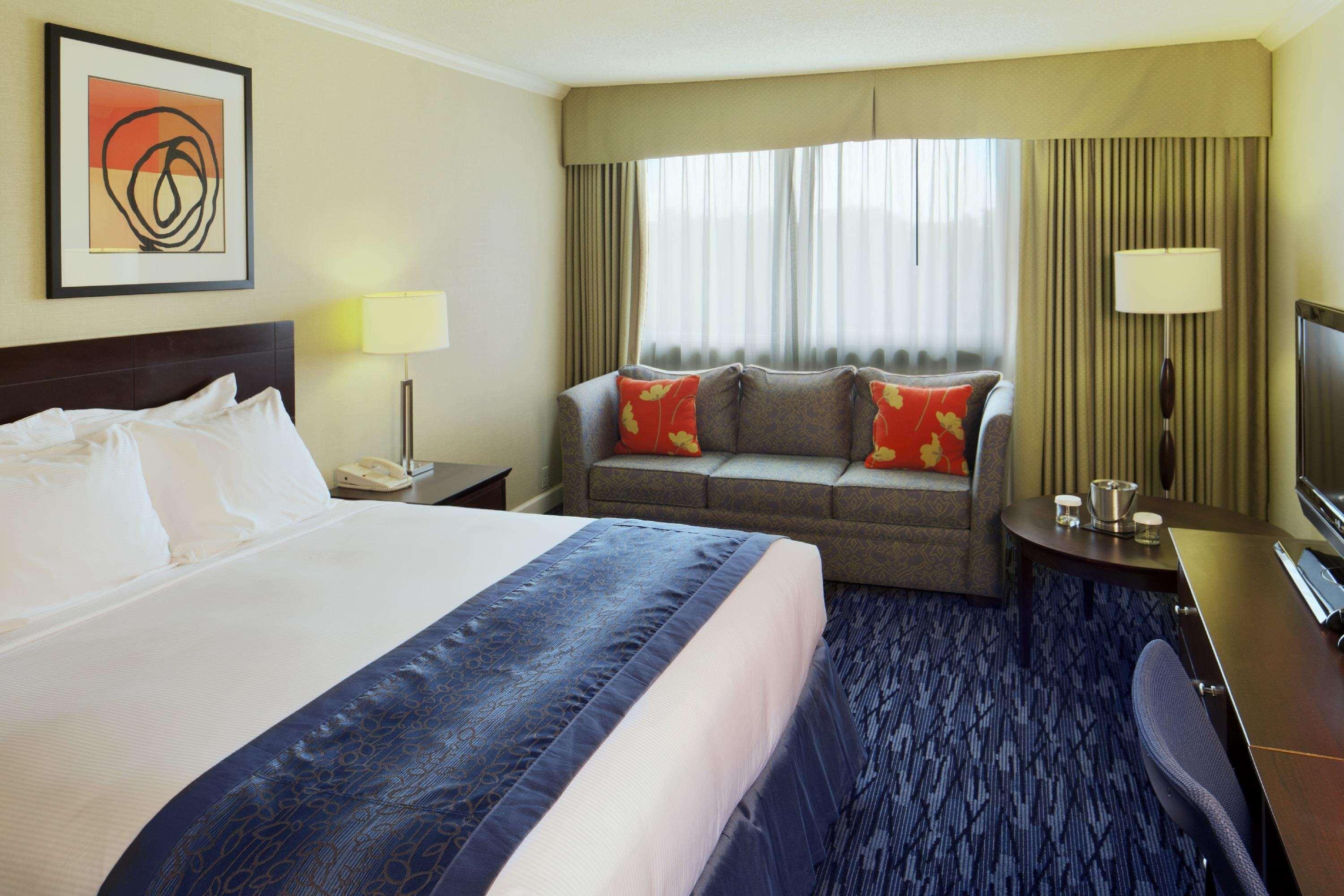 Отель Doubletree By Hilton Норуолк Номер фото