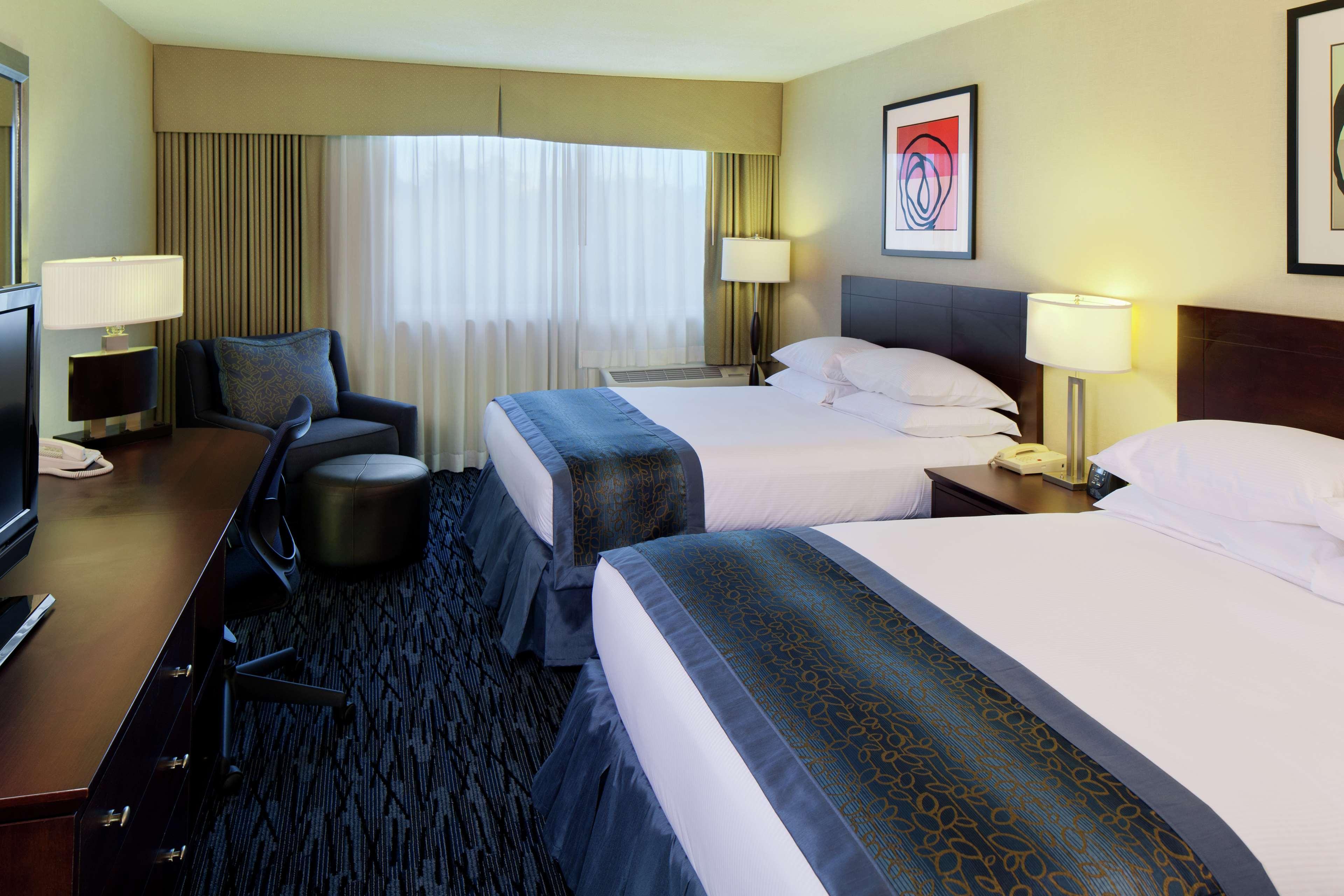 Отель Doubletree By Hilton Норуолк Номер фото